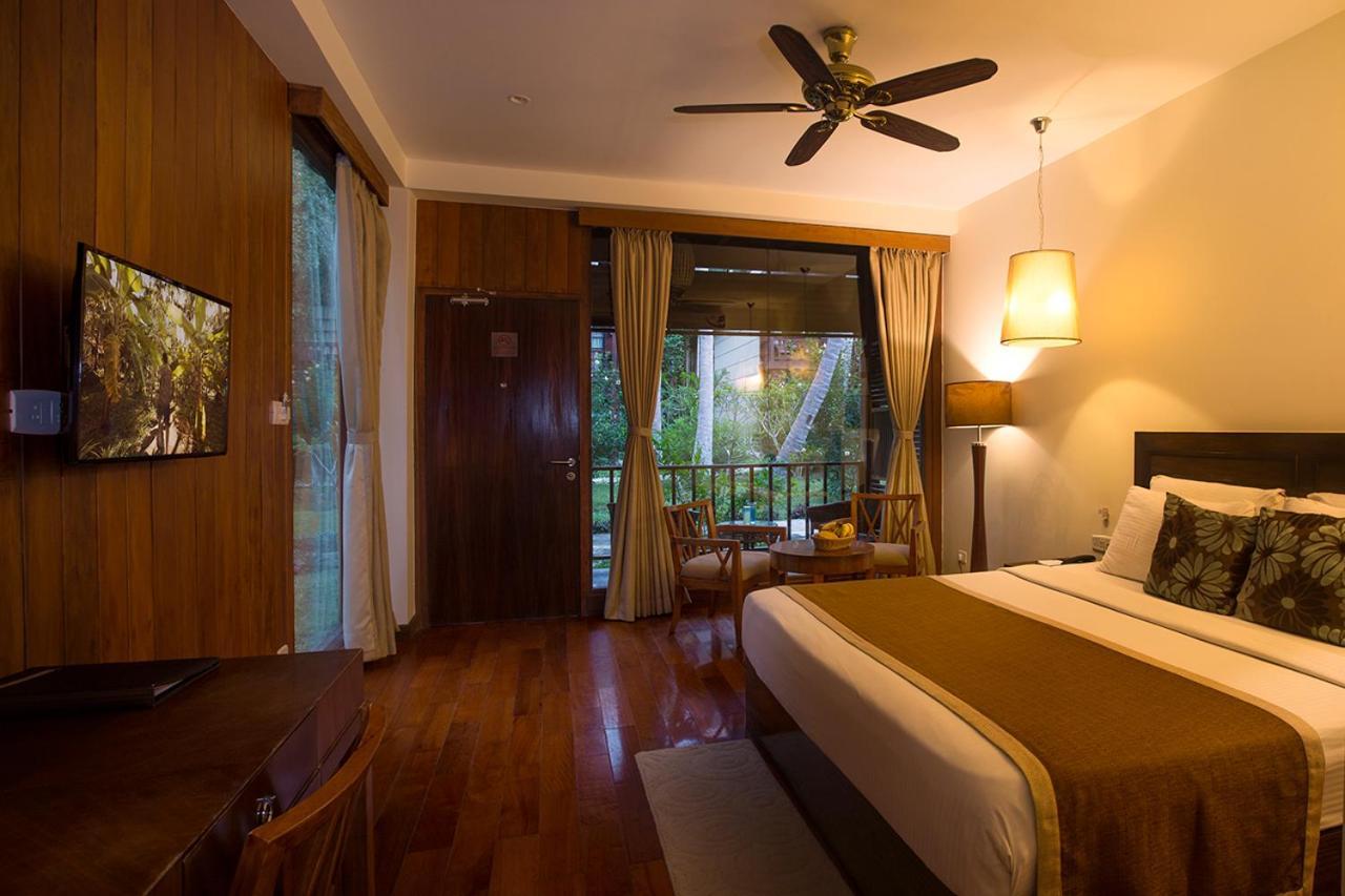 Resort Sea Shell Neil